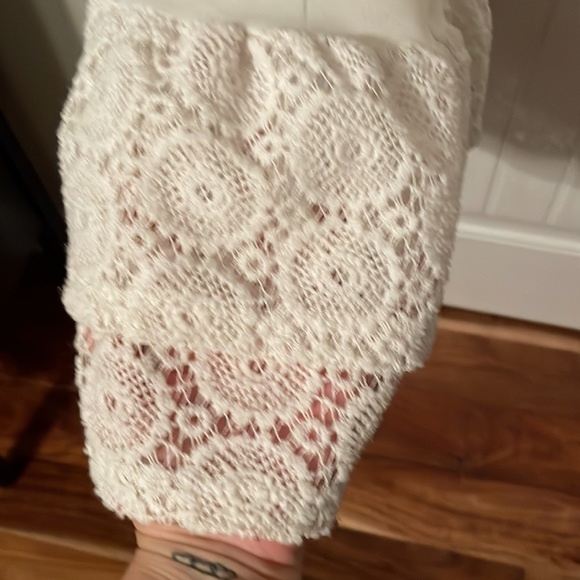 Eikosi Cream Slip MED/LG USED - Picture 4 of 4